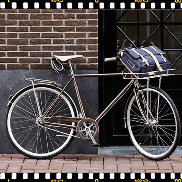 basil portland ezüst színű első bicikli kosár kerékpáron